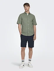 ONLY & SONS - ONSCAIDEN SS SOLID LINEN SHIRT NOOS - alhaisimmat hinnat - swamp - 5