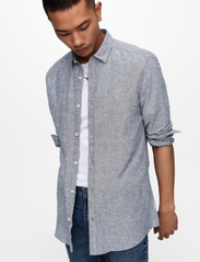 ONLY & SONS - ONSCAIDEN LS SOLID LINEN SHIRT NOOS - laveste priser - dress blues - 5