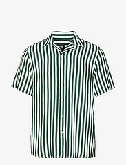 ONLY & SONS - ONSWAYNE LIFE SS VISCOSE SHIRT NOOS - kortærmede t-shirts - dark green - 0