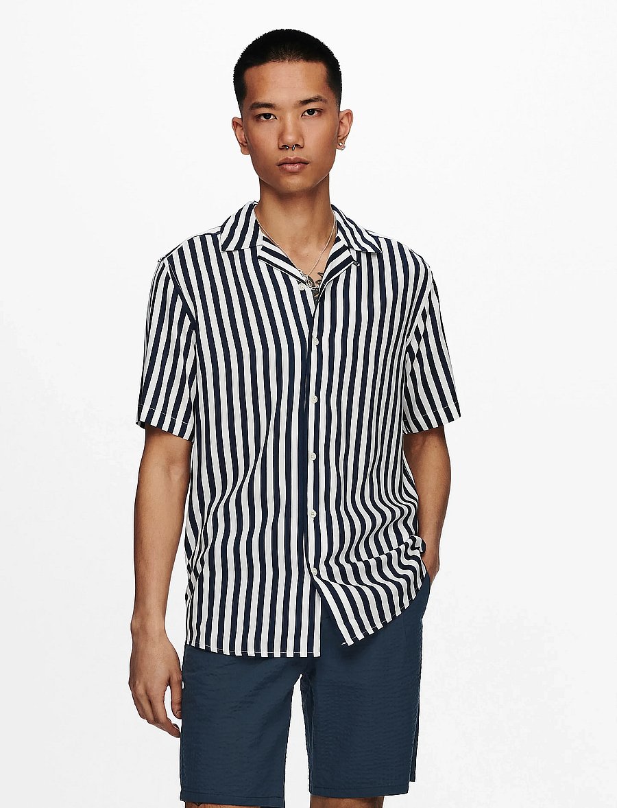 ONLY & SONS - ONSWAYNE LIFE SS VISCOSE SHIRT NOOS - overhemden met korte mouw - dress blues - 0