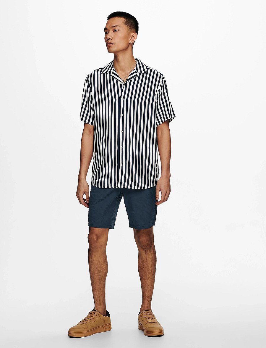 ONLY & SONS - ONSWAYNE LIFE SS VISCOSE SHIRT NOOS - overhemden met korte mouw - dress blues - 4