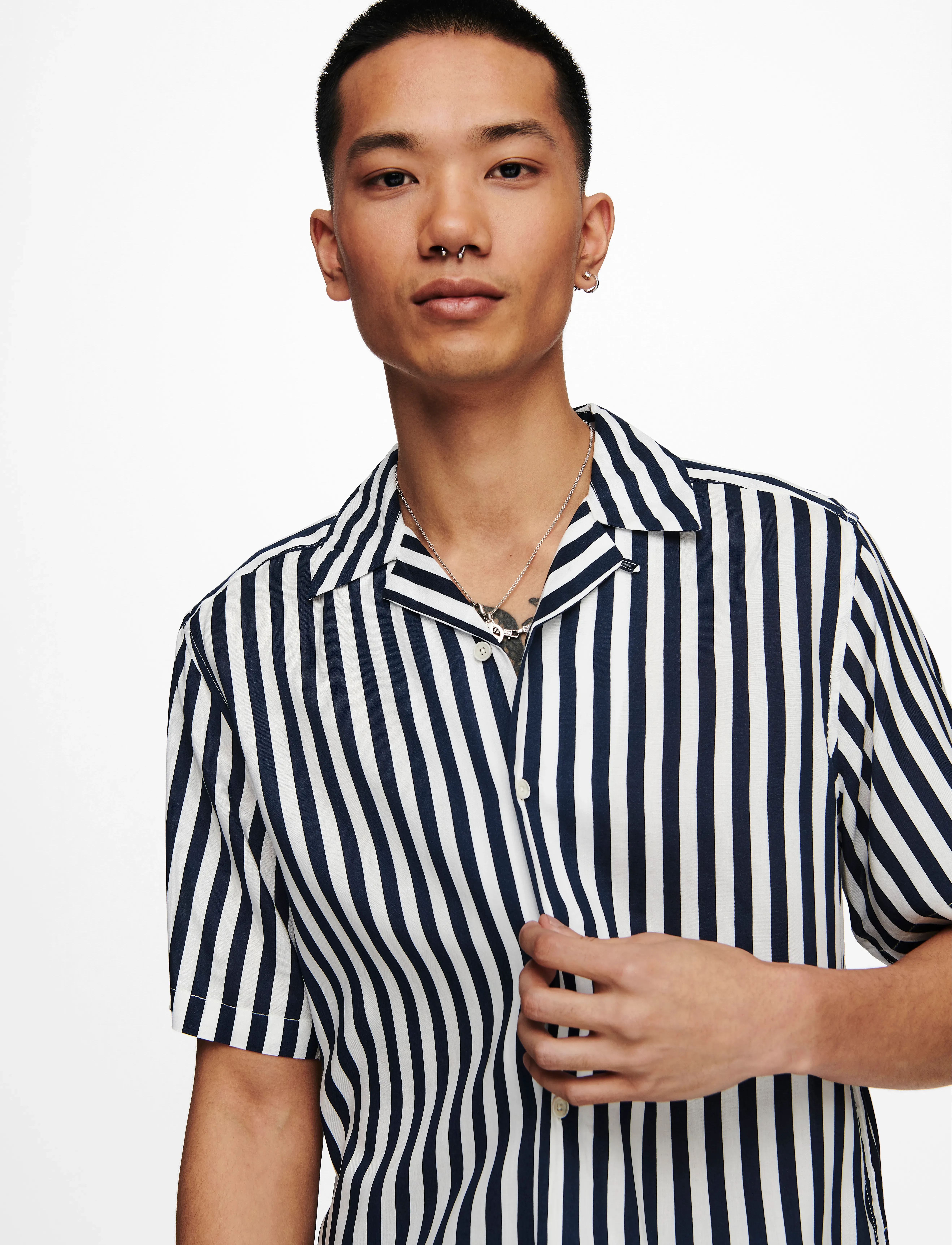 ONLY & SONS - ONSWAYNE LIFE SS VISCOSE SHIRT NOOS - short-sleeved shirts - dress blues - 5
