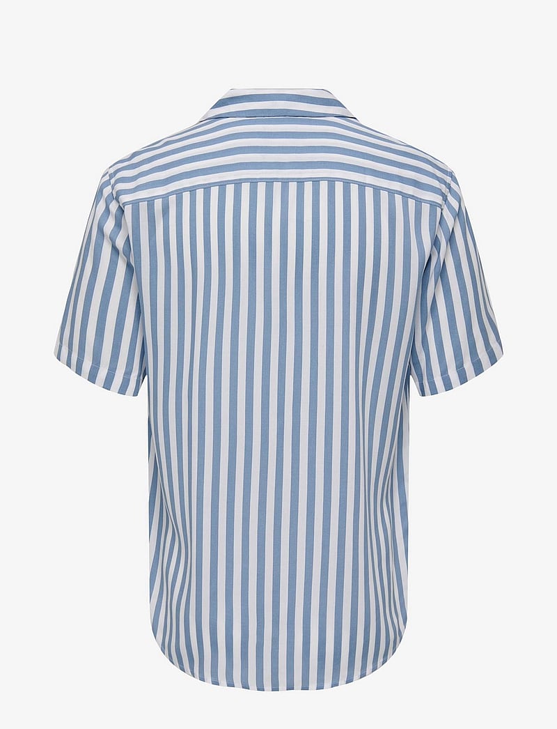 ONLY & SONS - ONSWAYNE LIFE SS VISCOSE SHIRT NOOS - krótki rękaw - mountain spring - 2