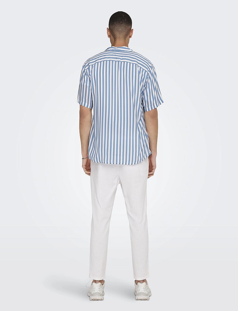 ONLY & SONS - ONSWAYNE LIFE SS VISCOSE SHIRT NOOS - krótki rękaw - mountain spring - 3