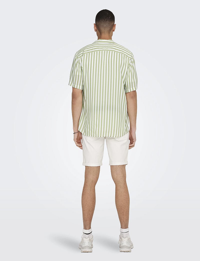 ONLY & SONS - ONSWAYNE LIFE SS VISCOSE SHIRT NOOS - kortærmede skjorter - swamp - 3