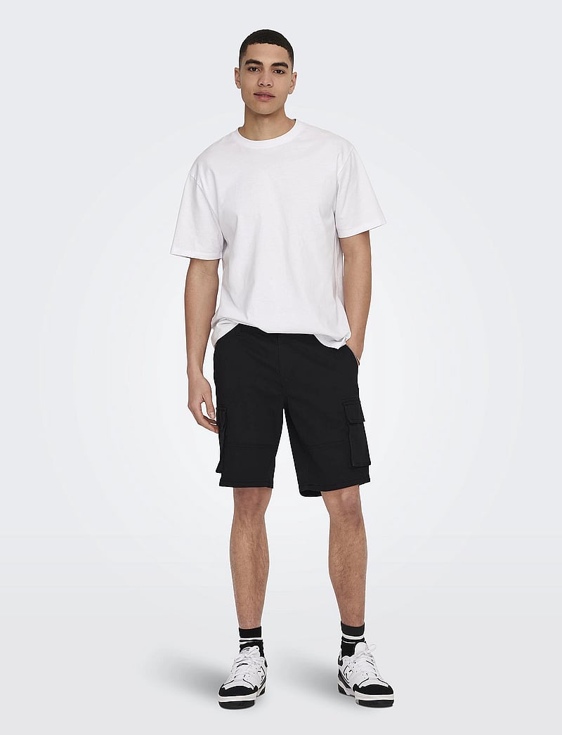 ONLY & SONS - ONSCAM STAGE CARGO SHORTS 6689 LIFE NOOS - lühikesed kargopüksid - black - 4