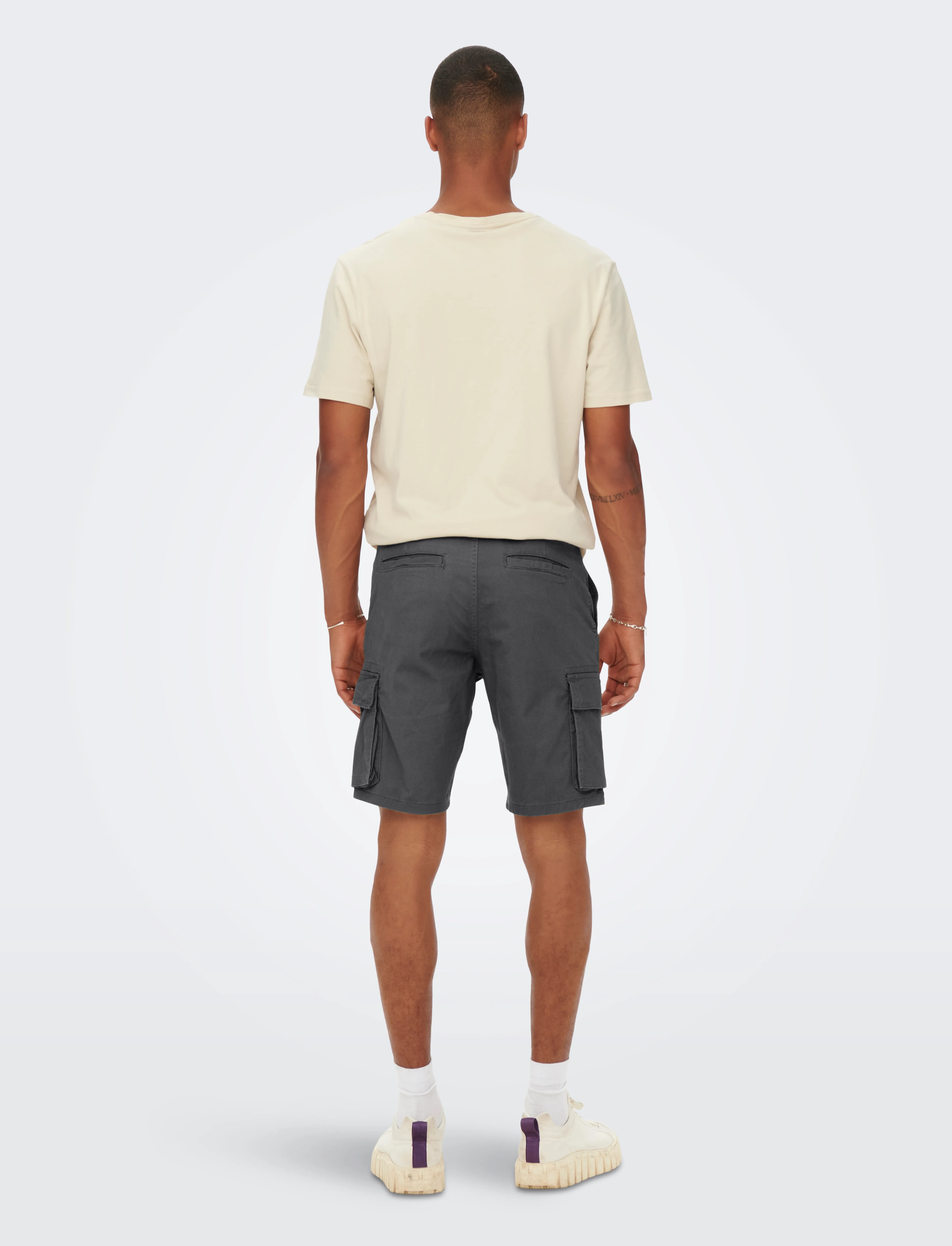 ONLY & SONS - ONSCAM STAGE CARGO SHORTS 6689 LIFE NOOS - cargo shorts - grey pinstripe - 3
