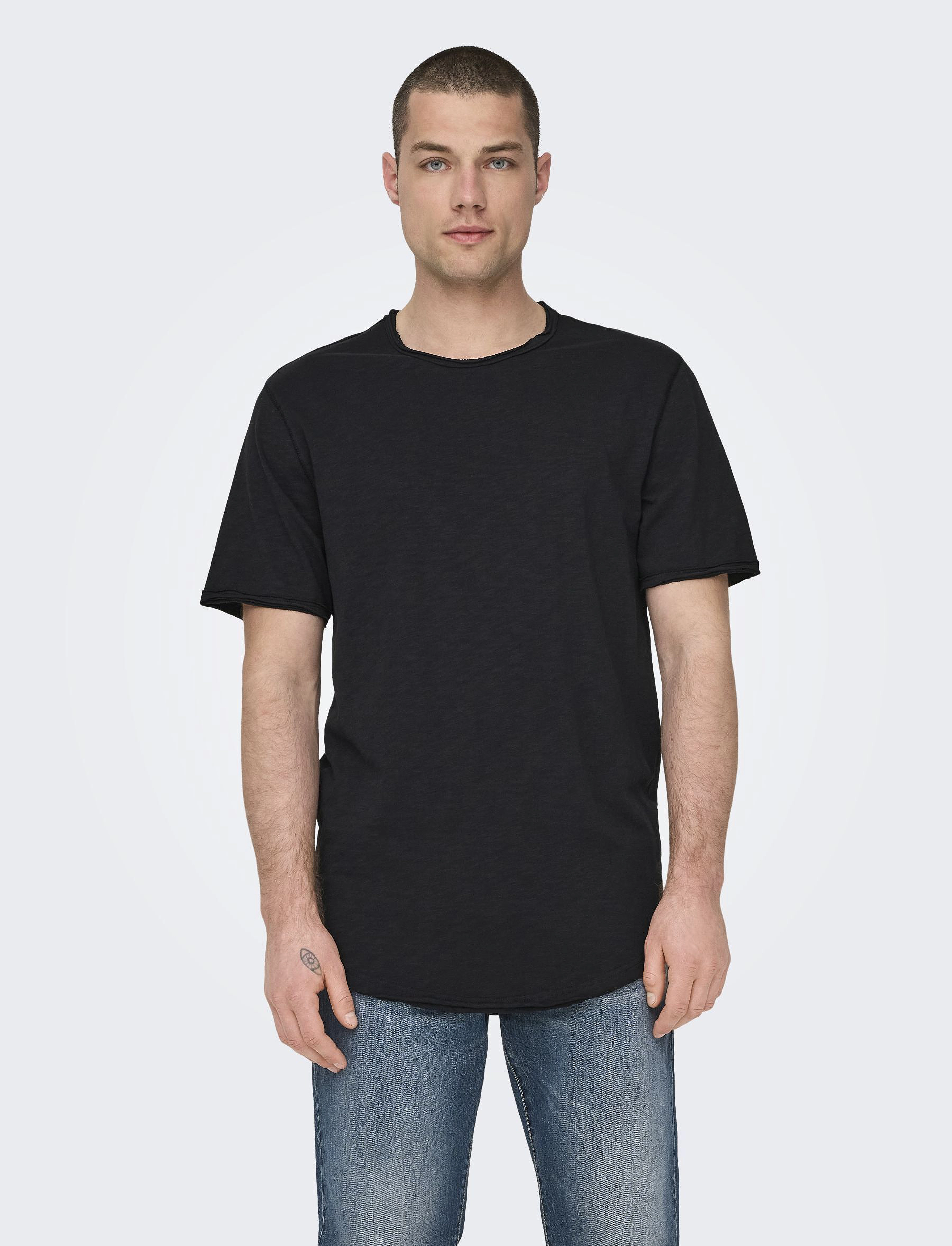 ONLY & SONS - ONSBENNE LONGY SS TEE NF 7822 NOOS - black - 5