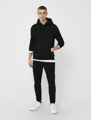 ONLY & SONS - ONSCERES HOODIE SWEAT NOOS - alhaisimmat hinnat - black - 2
