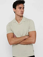 ONLY & SONS - ONSABRAHAM REG SS RESORT POLO CS - lowest prices - pelican - 5