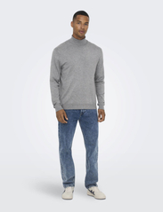 ONLY & SONS - ONSWYLER LIFE ROLL NECK KNIT - lowest prices - medium grey melange - 4