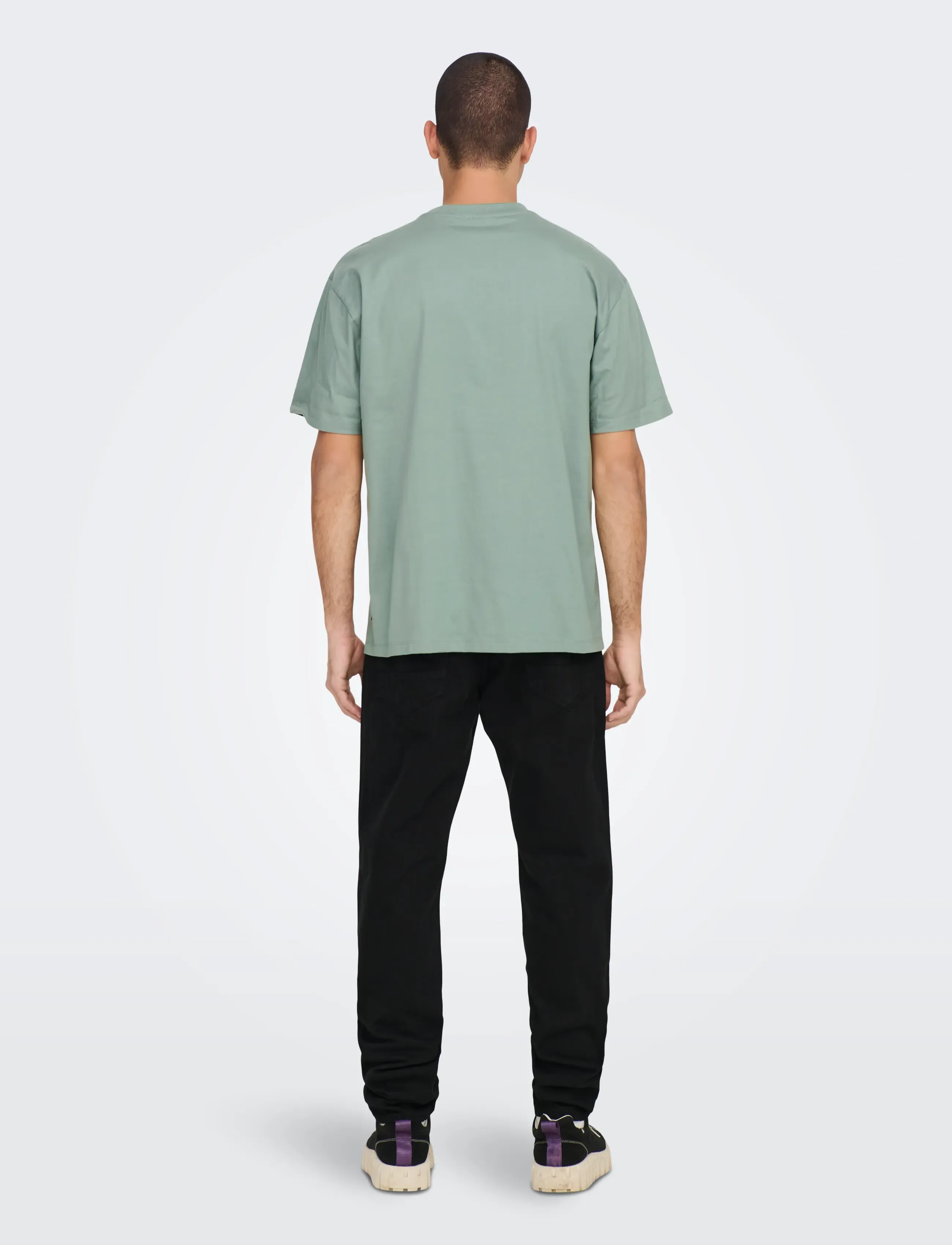 ONLY & SONS - ONSFRED LIFE RLX SS TEE NOOS - lühikeste varrukatega t-särgid - chinois green - 3