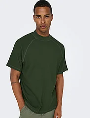 ONLY & SONS - ONSKEITH REG WAFFLE MOCK SS 3654 TEE - lowest prices - rosin - 5