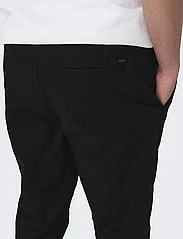ONLY & SONS - ONSLINUS CROP 0007 COT LIN PNT NOOS - casual trousers - black - 6