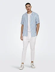 ONLY & SONS - ONSLINUS CROP 0007 COT LIN PNT NOOS - casual trousers - bright white - 4