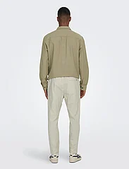 ONLY & SONS - ONSLINUS CROP 0007 COT LIN PNT NOOS - najniższe ceny - silver lining - 3