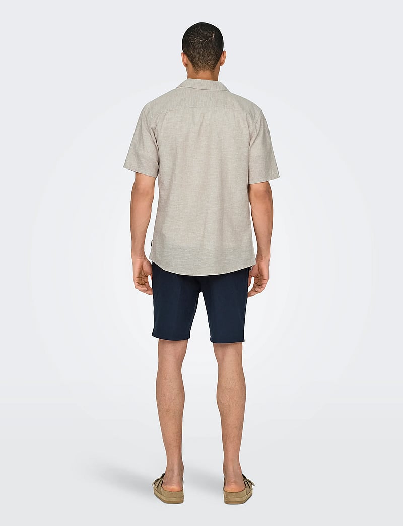 ONLY & SONS - ONSCAIDEN SS SOLID RESORT LINEN SHIRT - linskjorter - chinchilla - 3