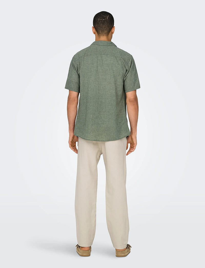ONLY & SONS - ONSCAIDEN SS SOLID RESORT LINEN NOOS - hørskjorter - swamp - 3