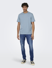 ONLY & SONS - ONSMAX LIFE SS STITCH TEE NOOS - alhaisimmat hinnat - glacier lake - 4
