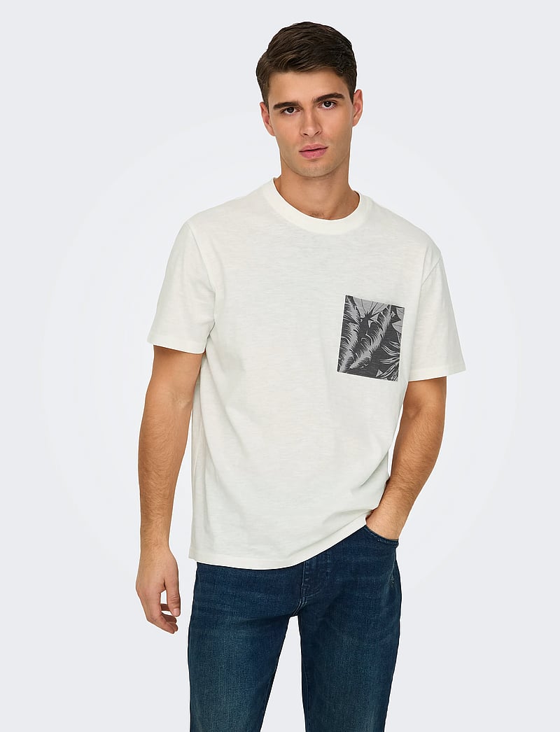 ONLY & SONS - ONSPERRY LIFE REG LEAF SS POCKETTEE NOOS - kurzärmelig - cloud dancer - 5