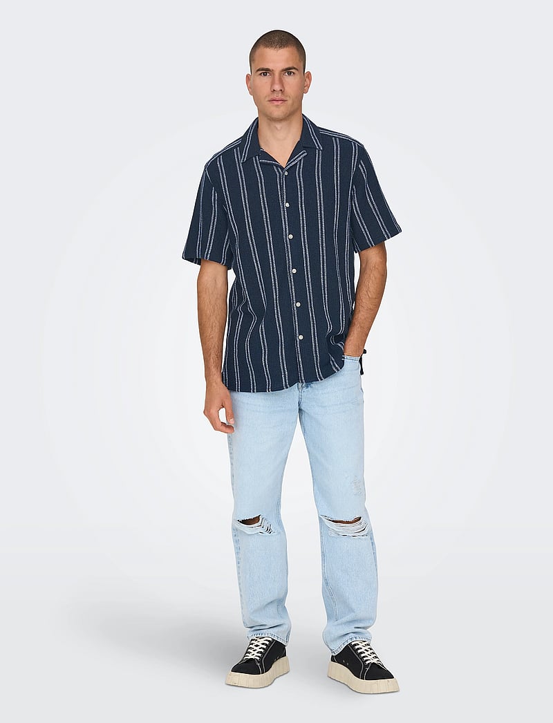 ONLY & SONS - ONSTREV LIFE REG STRIPE SS SHIRT NOOS - kurzarmhemden - dark navy - 0