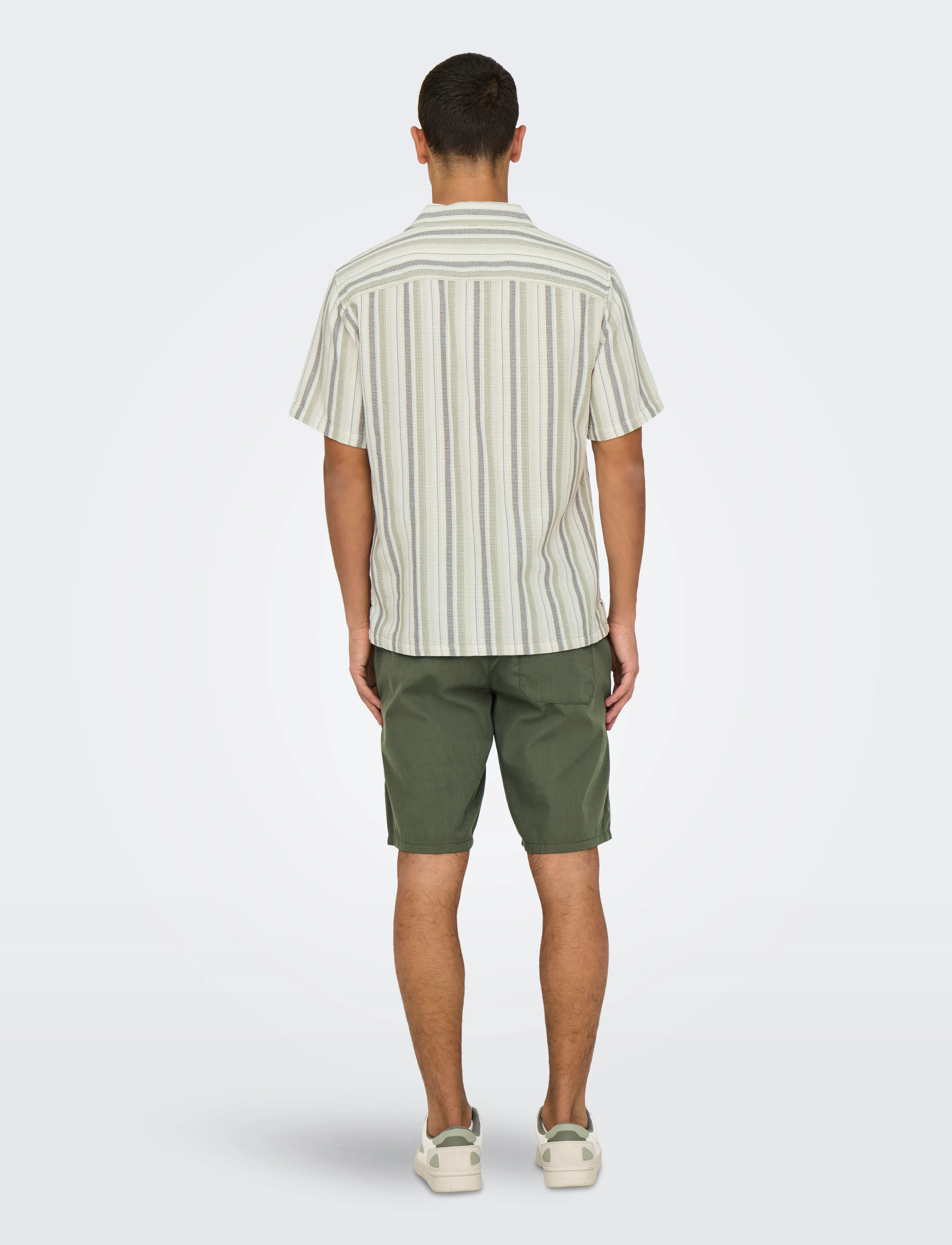 ONLY & SONS - ONSTREV LIFE REG STRIPE SS SHIRT NOOS - overhemden met korte mouw - seagrass - 3