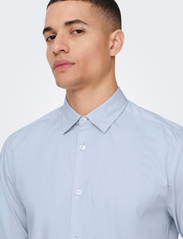 ONLY & SONS - ONSANDY SLIM EASY IRON POPLIN SHIRT NOOS - formele overhemden - cashmere blue - 6