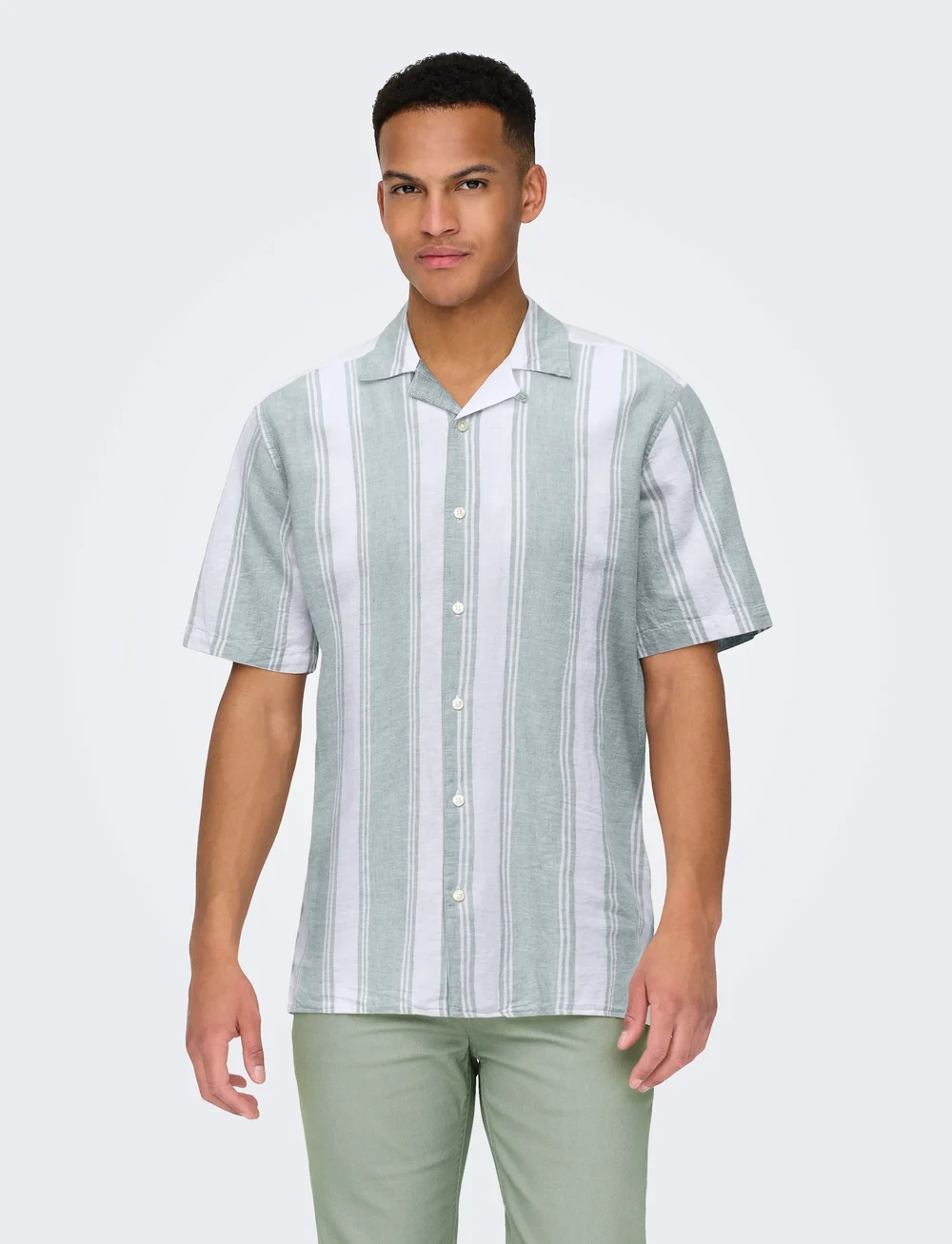 ONLY & SONS - ONSCAIDEN LIFE STRIPE LINEN RESORT NOOS - hørskjorter - iceberg green - 0