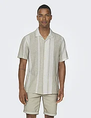 ONLY & SONS - ONSCAIDEN SS STRIPE LINEN RESORT NOOS - short-sleeved shirts - vintage khaki - 2