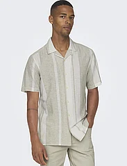ONLY & SONS - ONSCAIDEN SS STRIPE LINEN RESORT NOOS - short-sleeved shirts - vintage khaki - 6