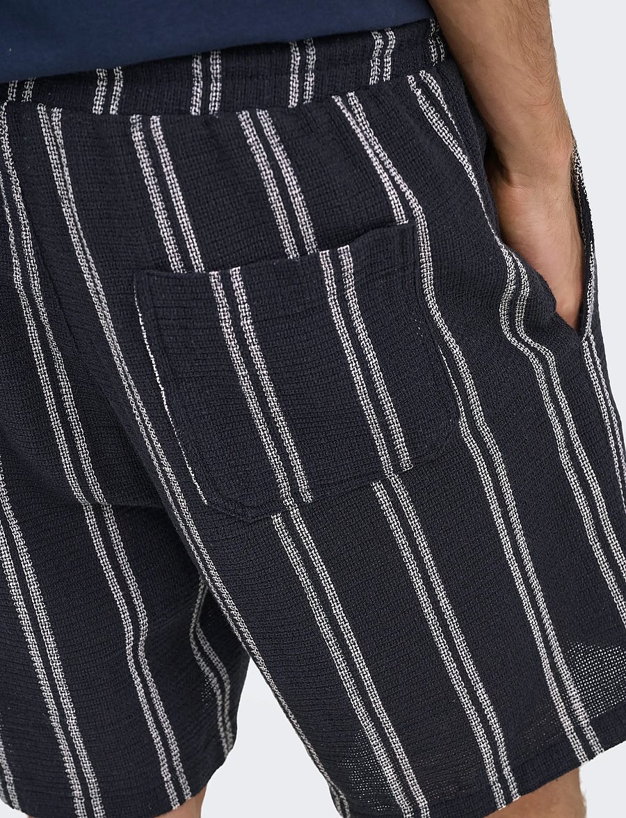 ONLY & SONS - ONSTREV LIFE REG STRUC STRIPE SHORTS - freizeitshorts - dark navy - 5