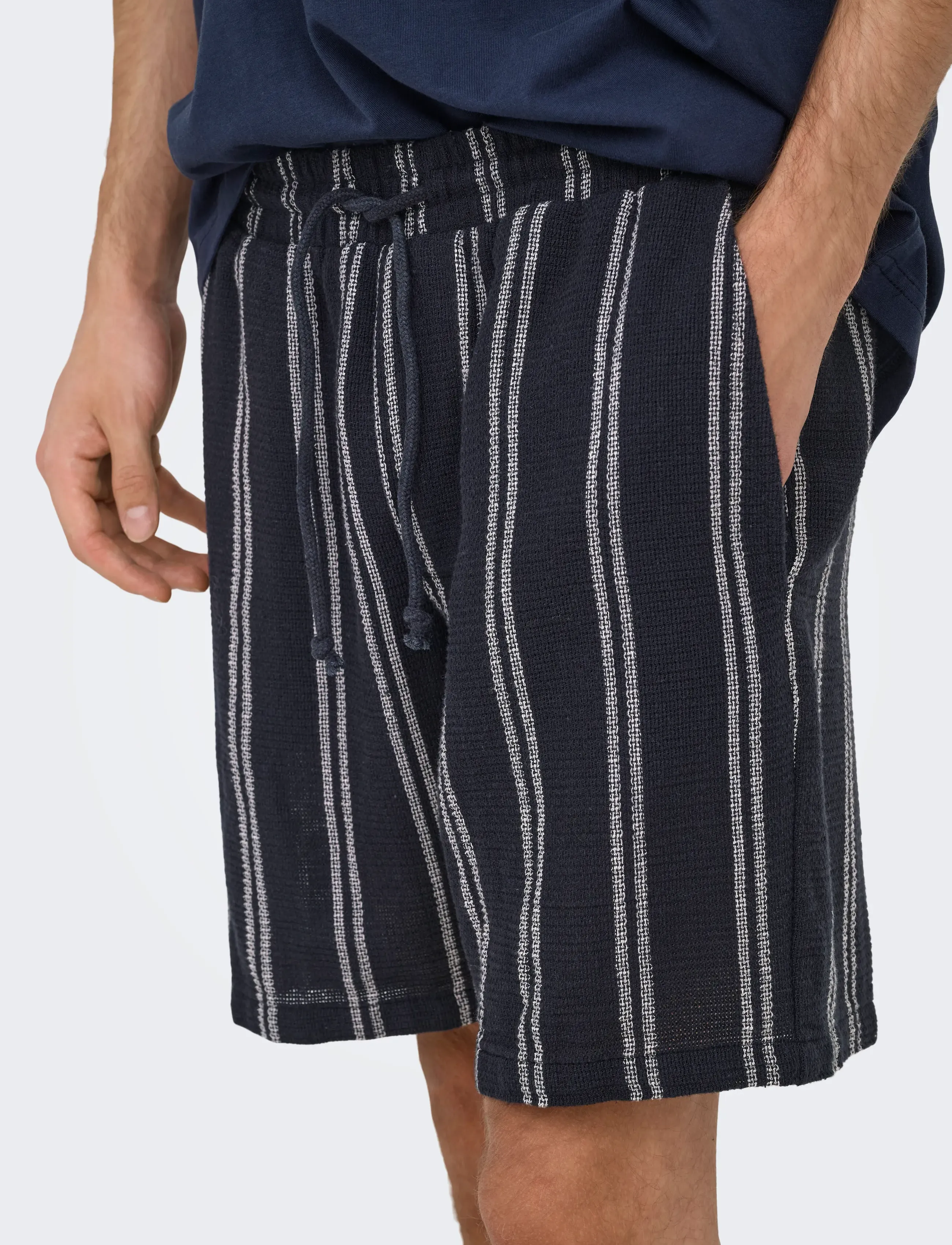 ONLY & SONS ONSTREV LIFE REG STRU STRIPE SHORTS NOOS - Streetstyle - DARK NAVY / black