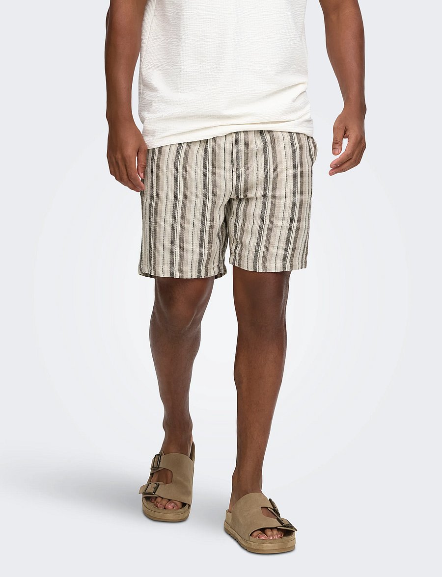 ONLY & SONS - ONSTREV LIFE REG STRU STRIPE SHORTS NOOS - freizeitshorts - gardenia - 0