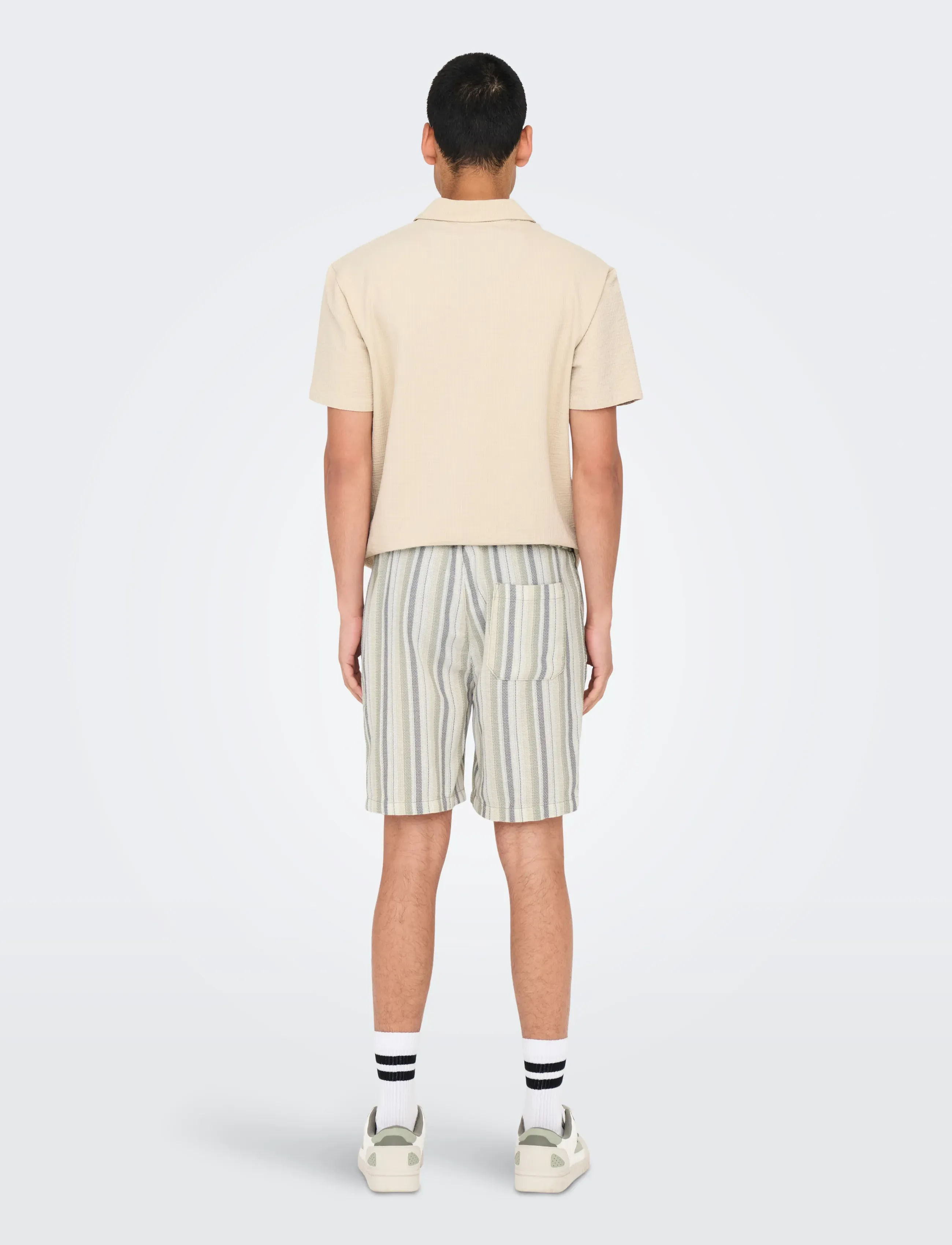 ONLY & SONS - ONSTREV LIFE REG STRU STRIPE SHORTS NOOS - casual shorts - seagrass - 3