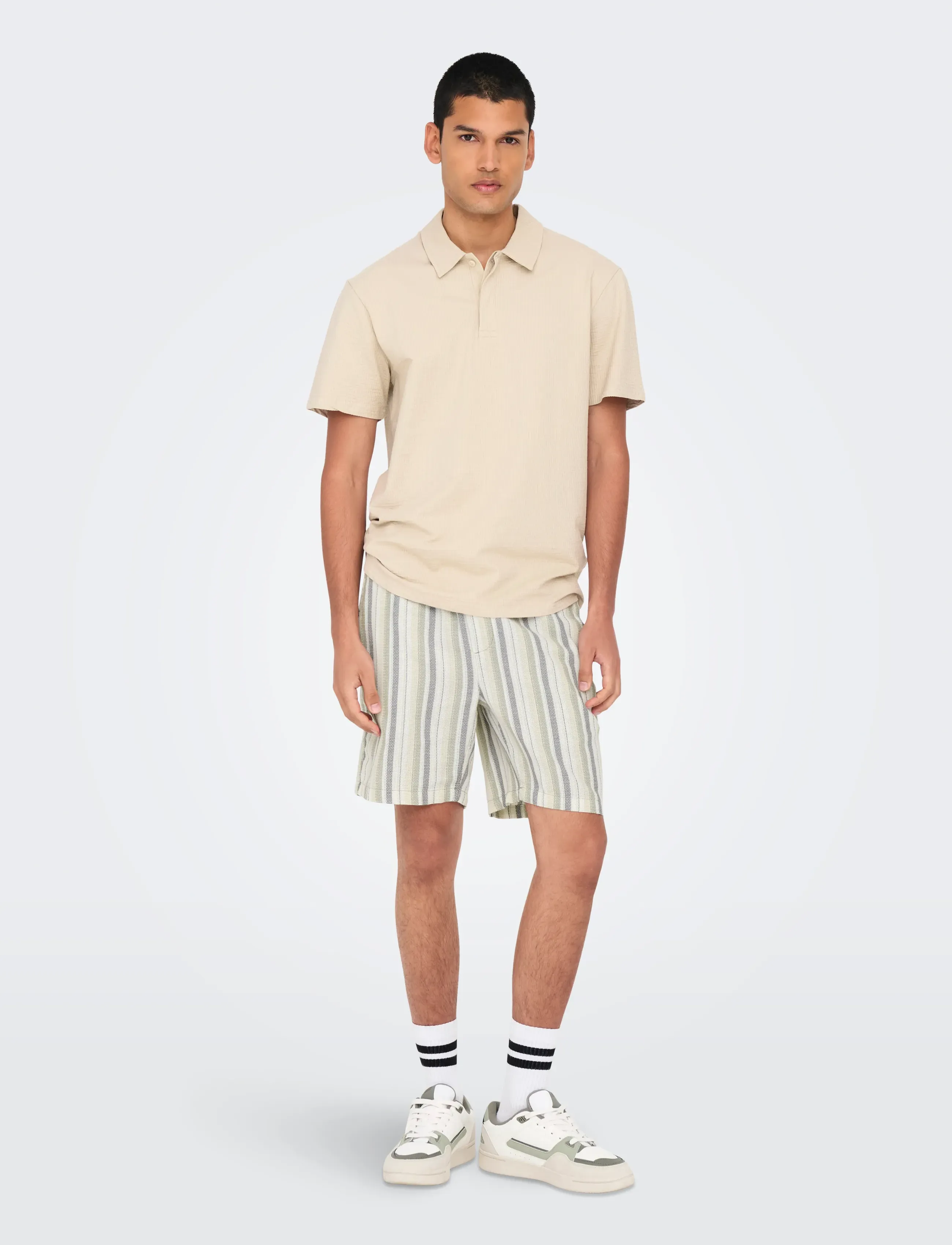 ONLY & SONS - ONSTREV LIFE REG STRU STRIPE SHORTS NOOS - casual shorts - seagrass - 4