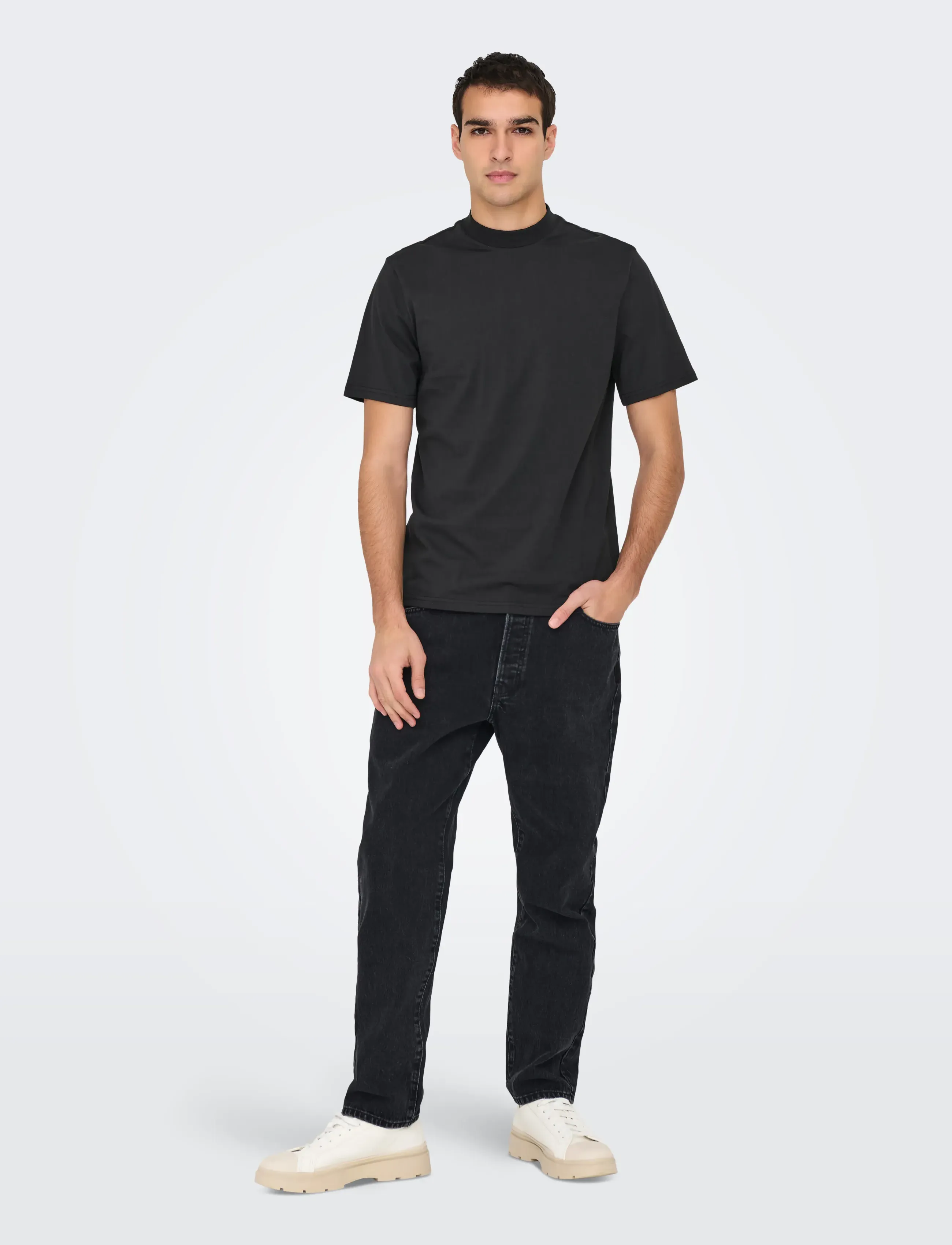ONLY & SONS - ONSOTIS LIFE REG MOCK NECK TEE - de laveste prisene - jet black - 4