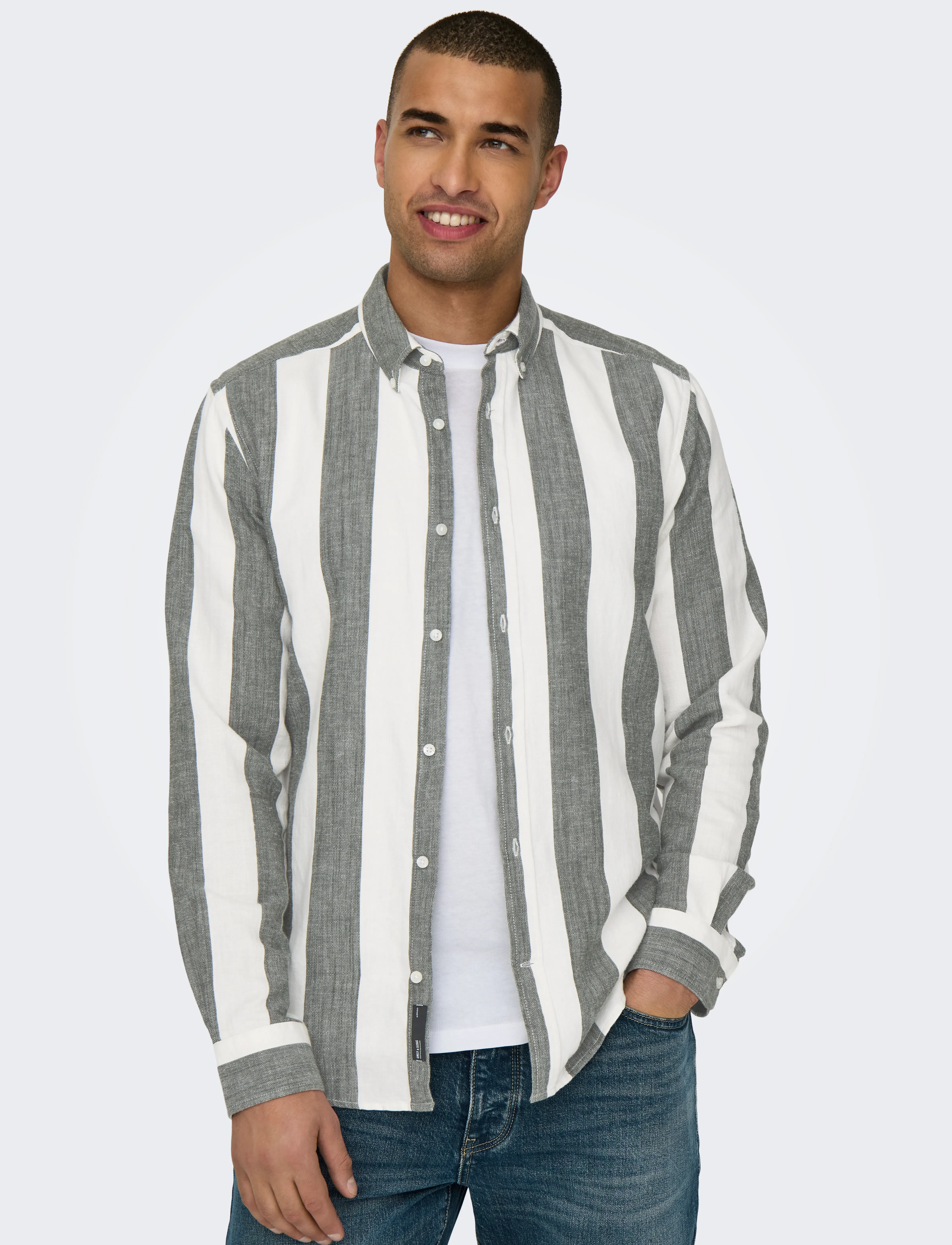 ONLY & SONS - ONSARLO SLIM LS STRIPE HRB LINEN SHIRT - hörskyrtur - duffel bag - 4