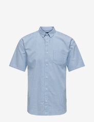 ONLY & SONS - ONSREMY SS SLIM WASH STRIPE OXFORD SHIRT - lowest prices - cashmere blue - 0