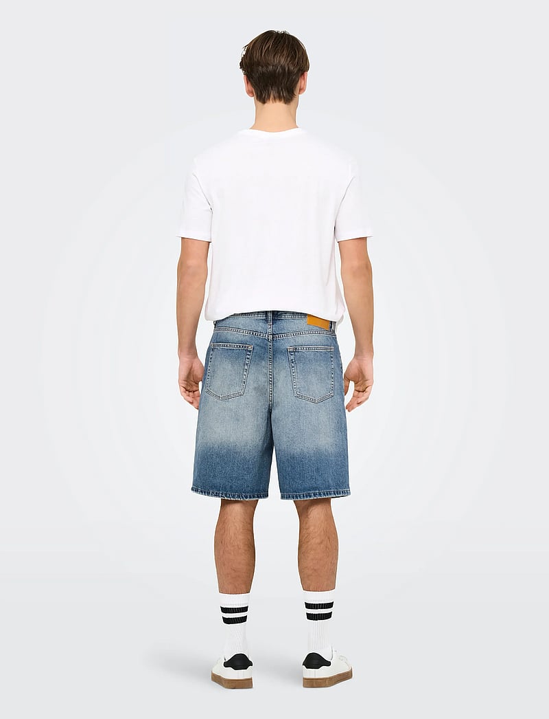 ONLY & SONS - ONSFADE MB TINT 9085 TAI DNM SHORTS NOOS - jorts - medium blue denim - 3