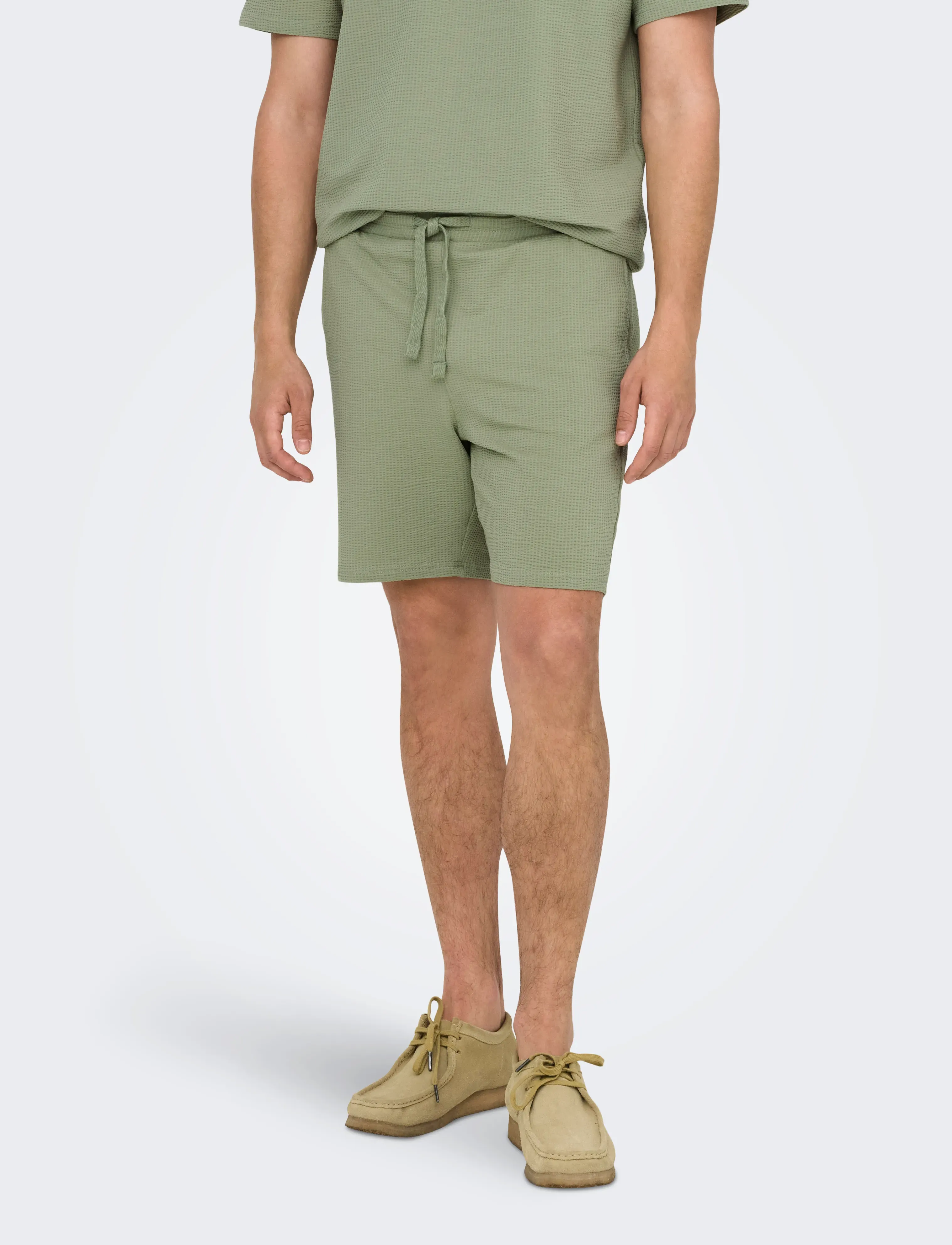 ONLY & SONS ONSKIAN LIFE REG SEERSUCKER SHORTS NOOS - Looks for less - SEAGRASS / green