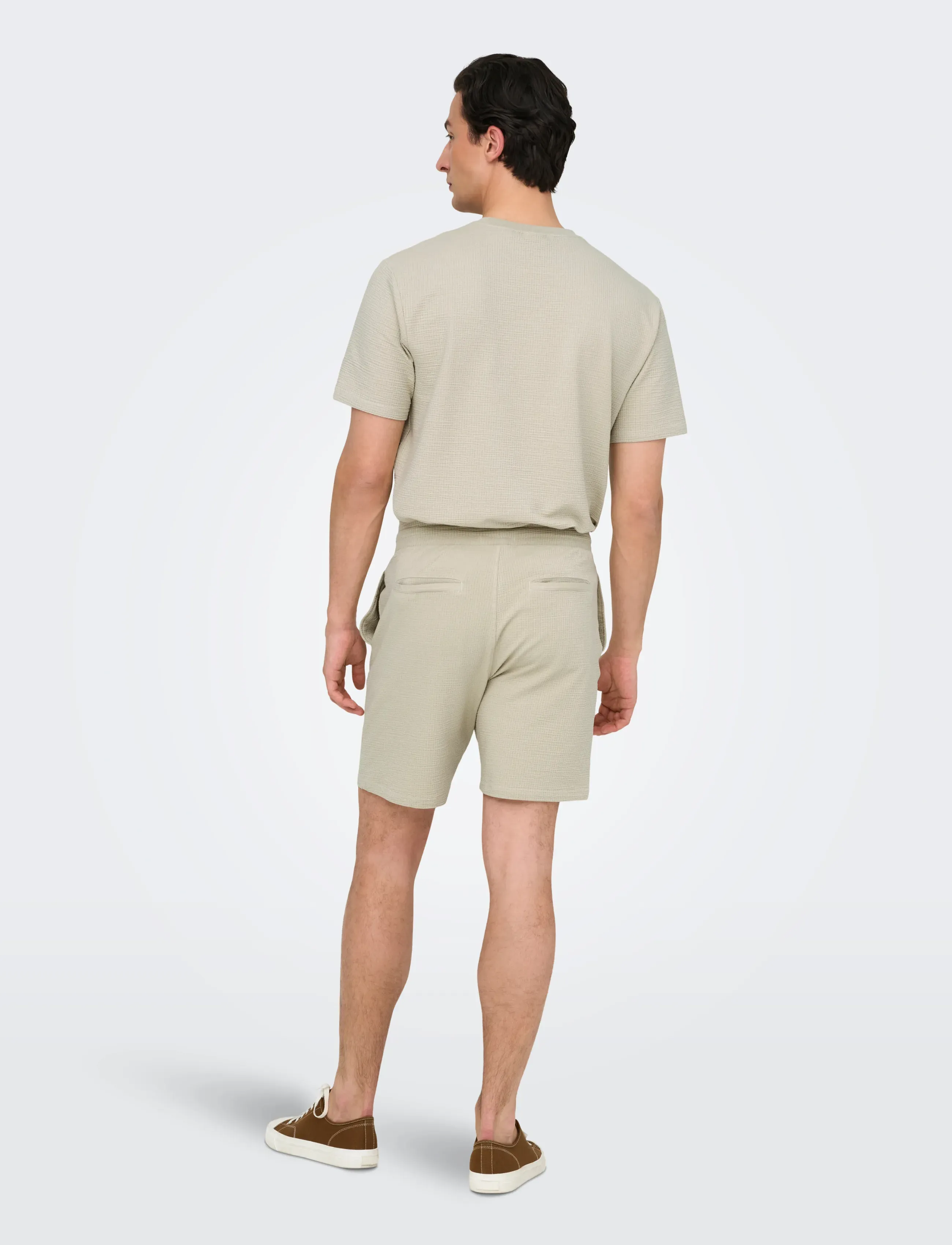 ONLY & SONS - ONSKIAN LIFE REG SEERSUCKER SHORTS NOOS - lühikesed vabaajapüksid - silver lining - 3