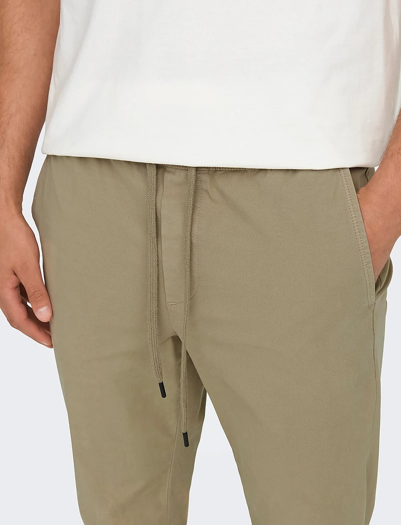 ONLY & SONS - ONSLINUS TAPER 0183 PANT NOOS - pantalons décontractés - coriander - 4