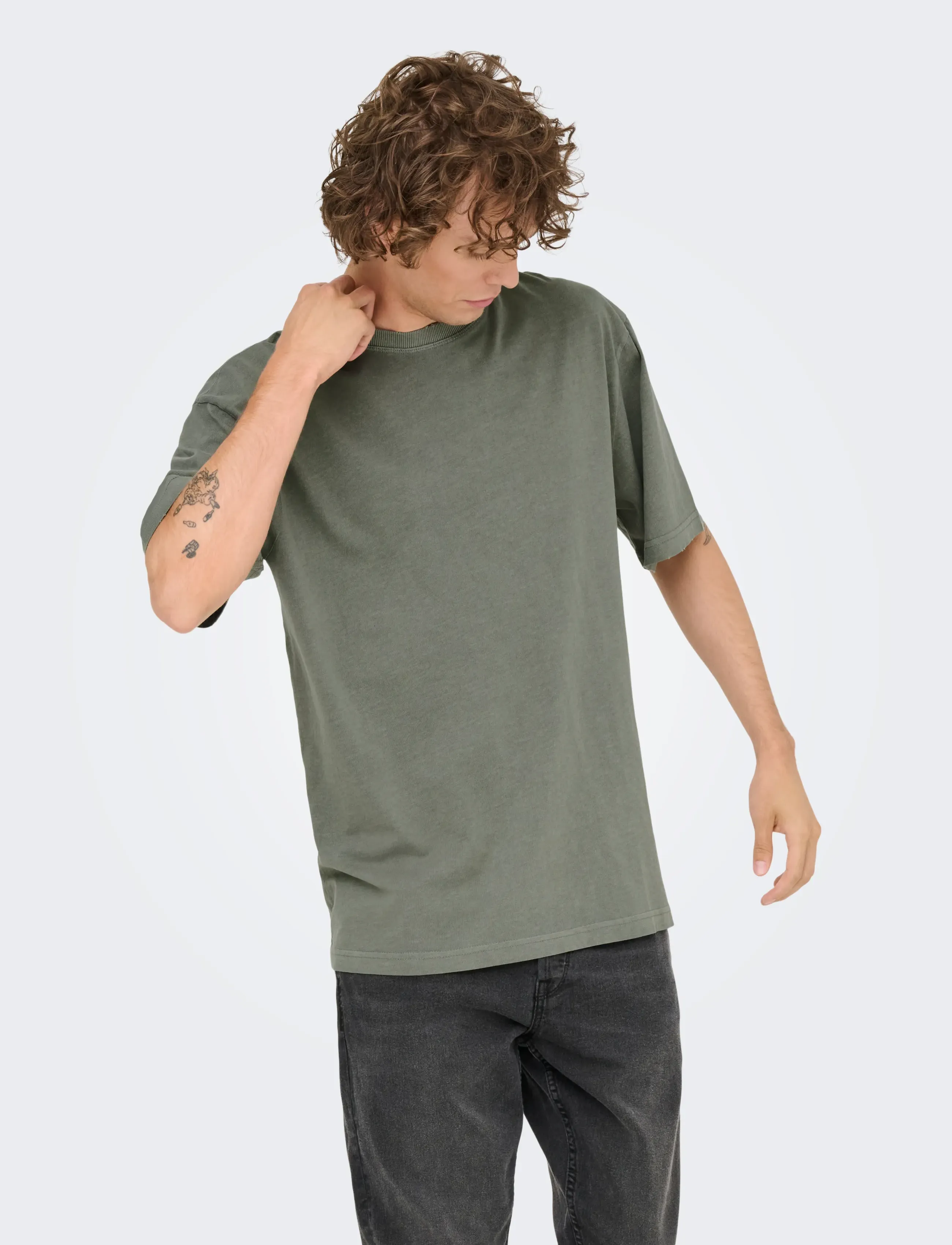 ONLY & SONS ONSDISTRESS RLX SS TEE NOOS - ONLY & SONS - CASTOR GRAY / khaki/green