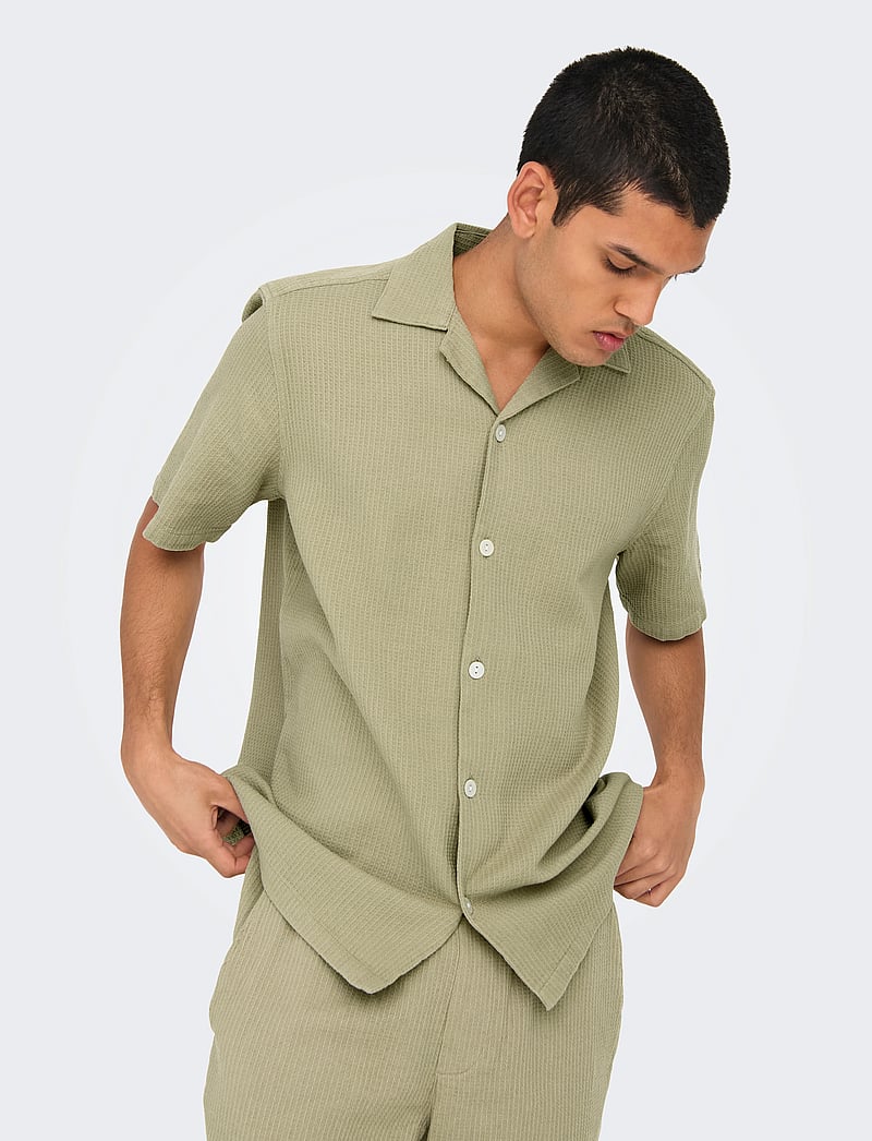 ONLY & SONS - ONSBERTIL WAFFLE SS RESORT SHIRT - short-sleeved shirts - twill - 5