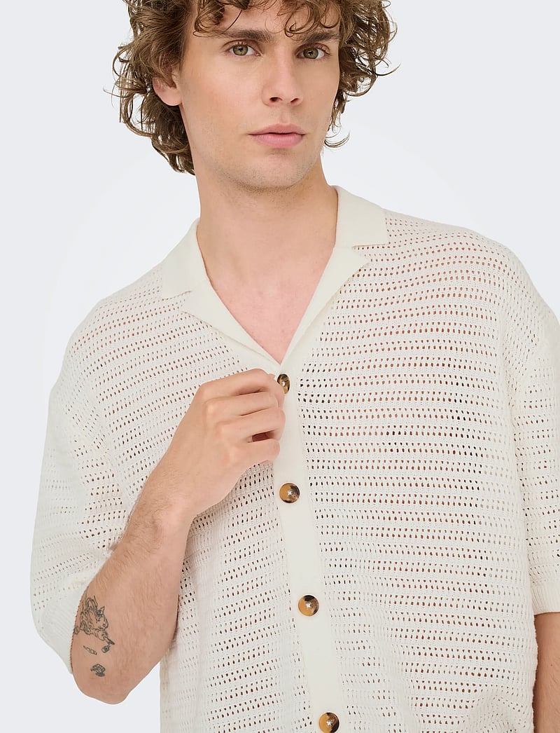 ONLY & SONS - ONSTHIAGO OVZ 7 SS RESORT CROCHET SHIRT - kortärmade skjortor - cloud dancer - 4