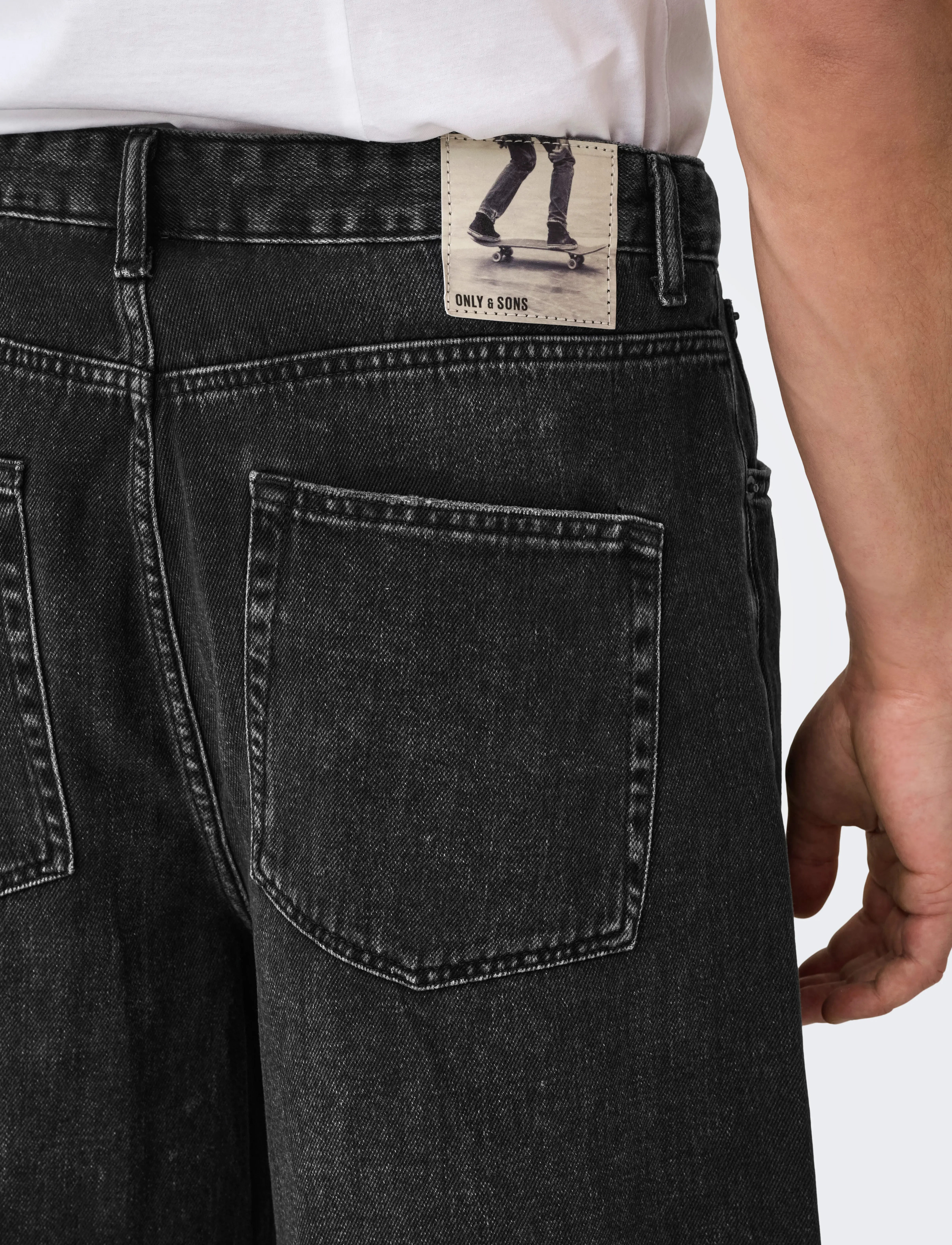 ONLY & SONS - ONSCARL BALL WB 2957 TAI DNM SHORTS NOOS - jeans shorts - washed black - 4