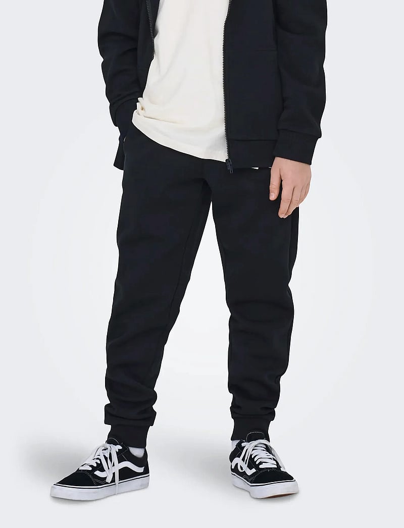 ONLY & SONS - OSJCERES SWEAT PANTS SWT NOOS - dressipüksid - black - 0