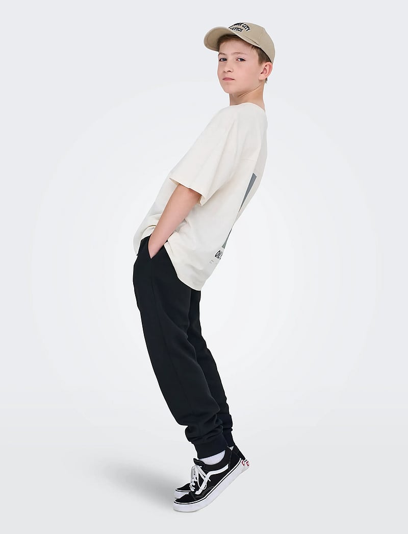 ONLY & SONS - OSJCERES SWEAT PANTS SWT NOOS - dressipüksid - black - 4