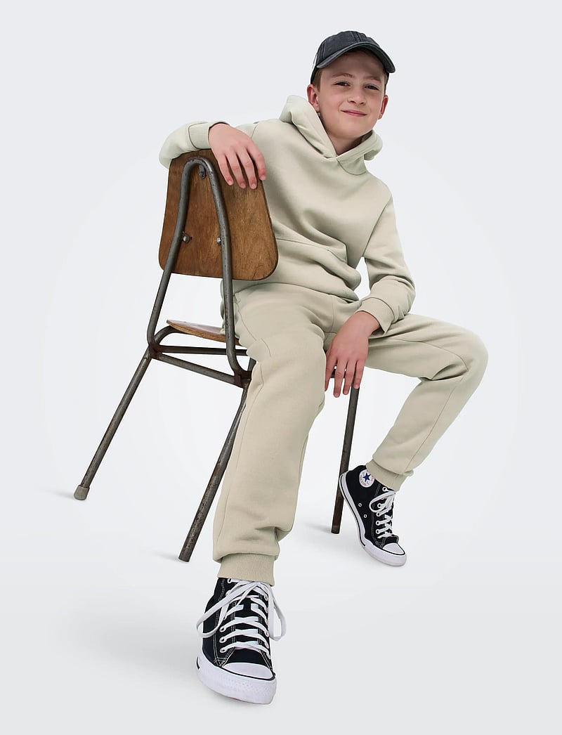 ONLY & SONS - OSJCERES SWEAT PANTS SWT NOOS - mjukisbyxor - silver lining - 4