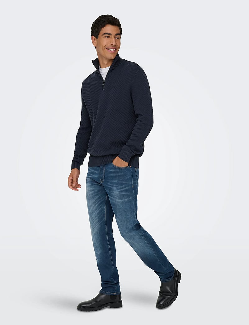 ONLY & SONS - ONSMACE REG HERRINGBONE HALF ZIP KNIT NS - džemperiai su trumpu užtrauktuku - navy blazer - 4